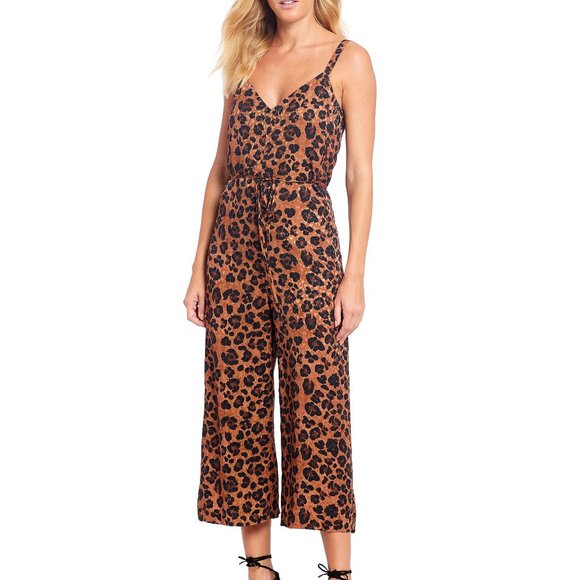 Gianni Bini Leopard Print V-Neck Jumpsuit.NWOT - Picture 1 of 5